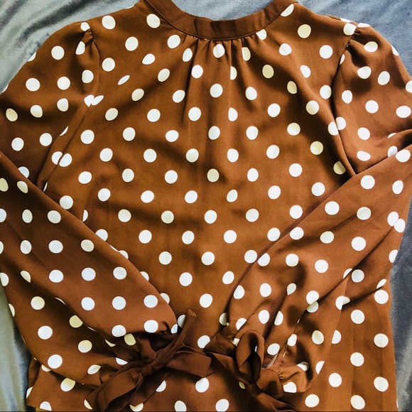FALL FAV 🍂 Burnt Orange Polka Dot Top w Buttons - Picture 3 of 4